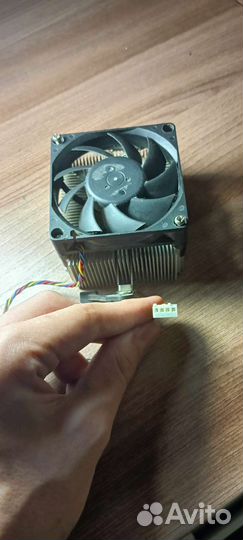 Кулер под сокет 989 (если не ошибаюсь)