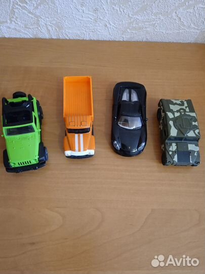 Машинки металлические