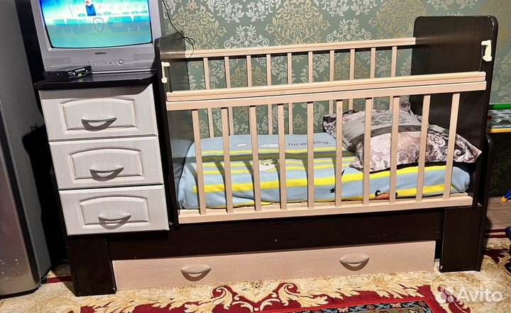 Детская кроватка