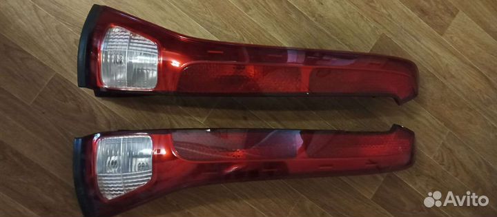 Фары передние и задние на Nissan Serena