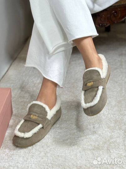 Мокасины Miu Miu с мехом