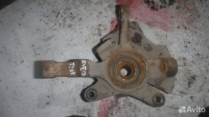 Кулак поворотный передний левый Chevrolet Aveo (T