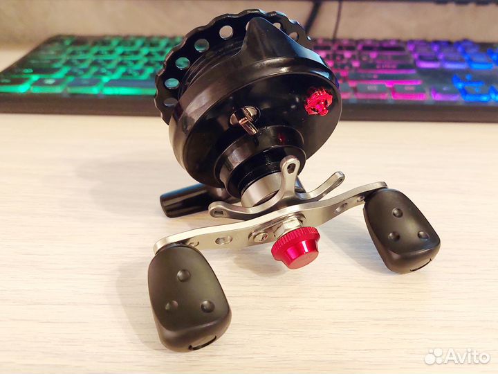 Мультипликаторная катушка LEO DWS60 под левую руку