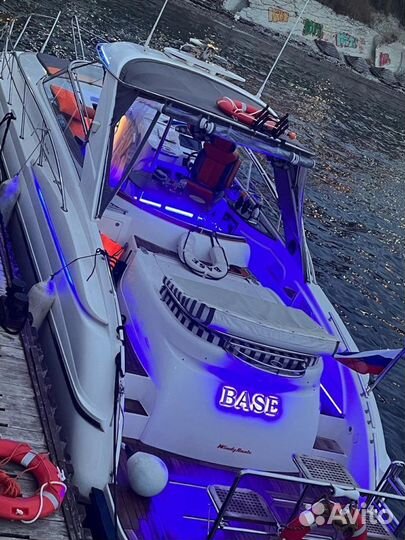 Аренда моторной яхты премиум класса