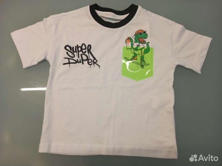 Комплект новых футболок две штуки