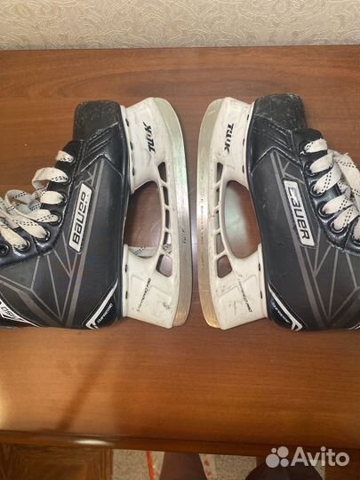 Хоккейные коньки bauer
