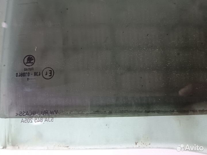 Стекло задней левой двери Skoda Rapid