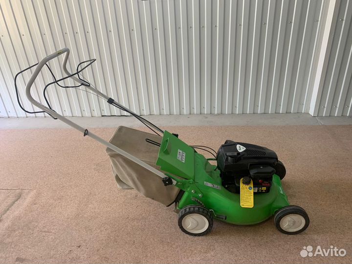 Газонокосилка бензиновая самоходная бу