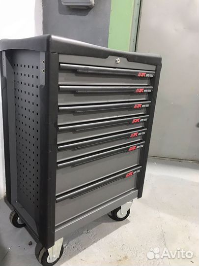 Тележка инструментальная 7 секций серая на колесах