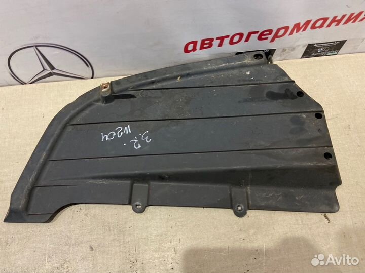 Защита бампера Mercedes C180 C204 271.820 2012