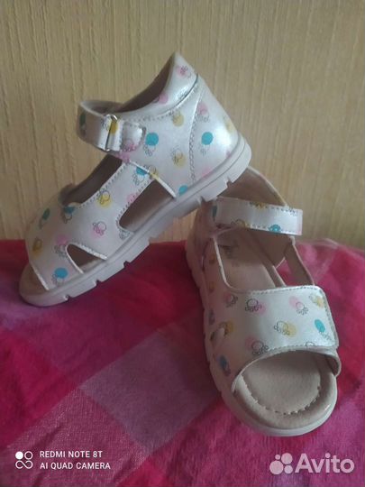 Босоножки для девочки, 26 размер, новые