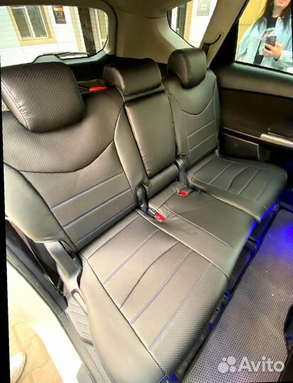 Чехлы для Toyota Prius Alpha