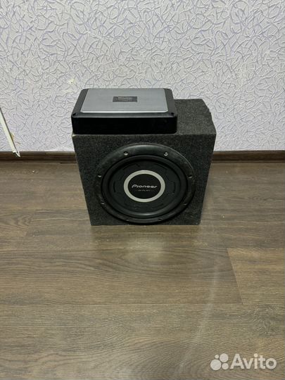 Сабвуфер с моноблоком