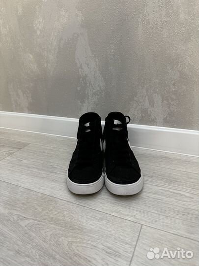 Кроссовки nike женские