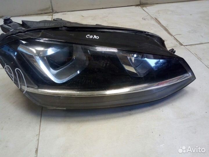 Фара правая Volkswagen Golf