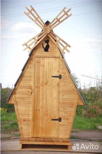 Уличный туалет деревянный HME563
