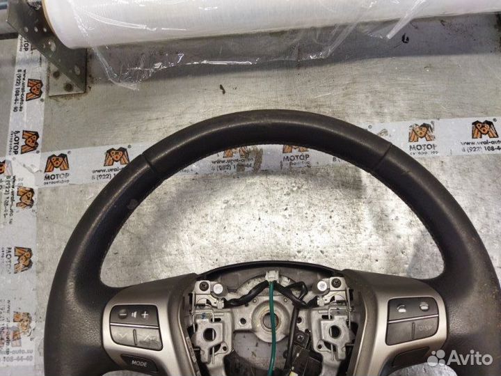 Рулевое колесо Toyota Avensis 3 седан 1.8 2ZR-FAE