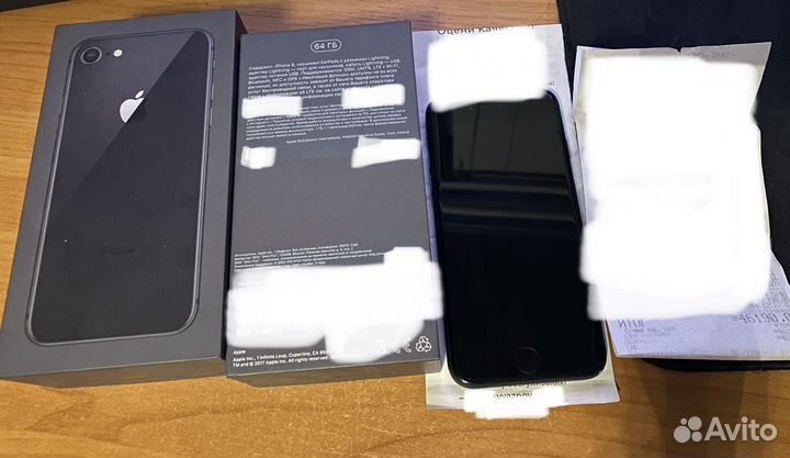 iPhone 8, 64 ГБ