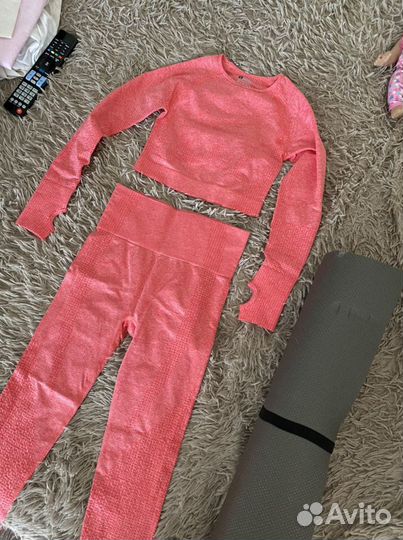 Костюм для спорта