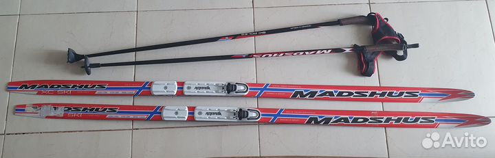 Лыжи беговые и ботинки детские