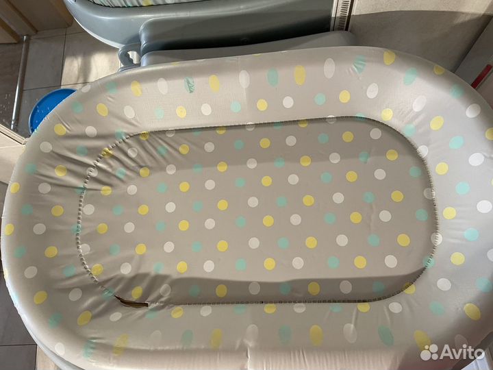 Детская ванночка с пеленальным столиком