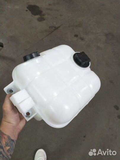 Расширит бачок EC250D №VOE17408222