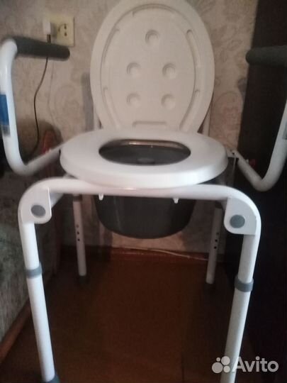 Кресло туалет для инвалидов и пожилых