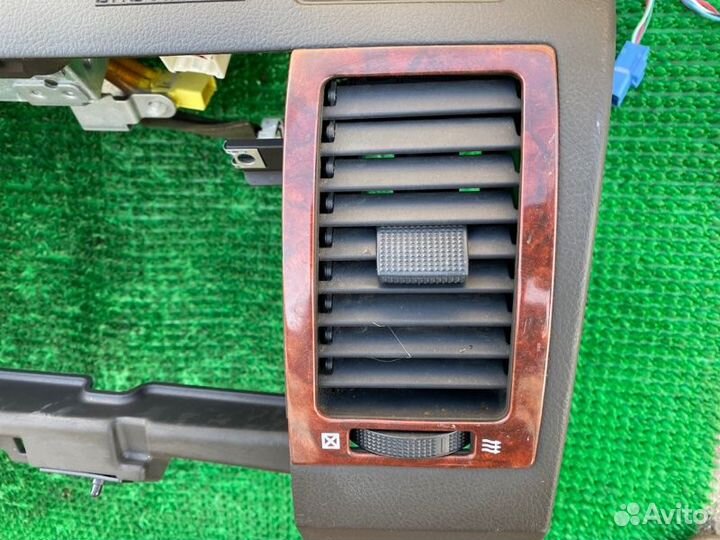 Дефлектор воздушный прав. Toyota Tundra, Sequoia