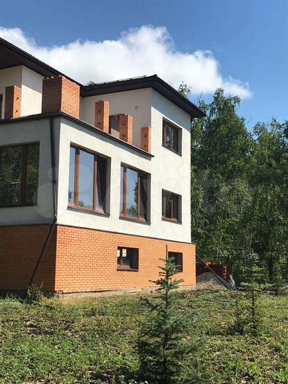 Дом 470 м² на участке 100 сот.