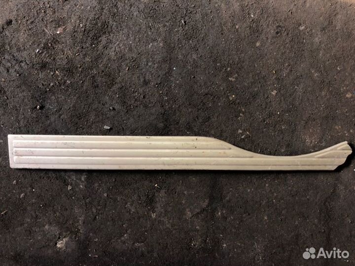 Накладка на багажник Mitsubishi Pajero V14V 4D56