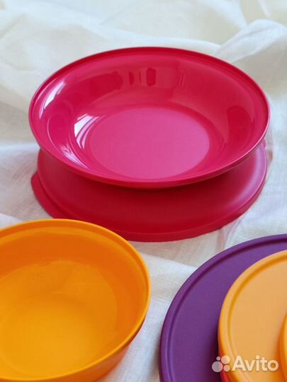 Миски и контейнеры Tupperware