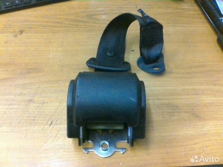 Ремень безопасности задний Renault Megane 3