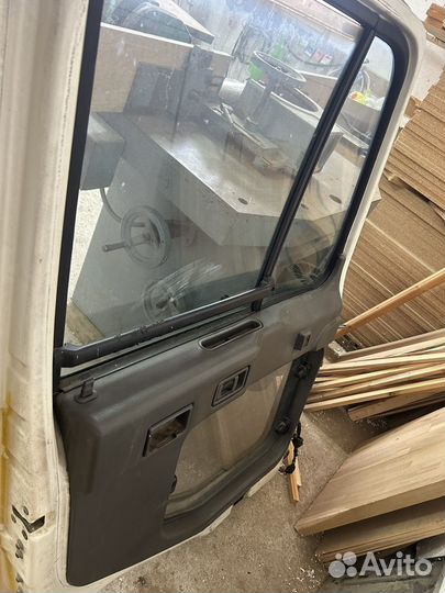 Двери ниссан