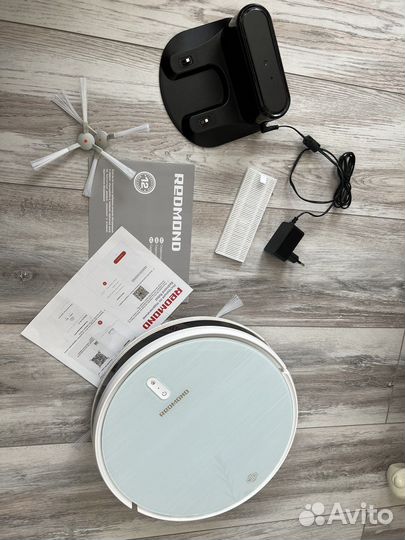 Робот пылесос redmond rv-R640S