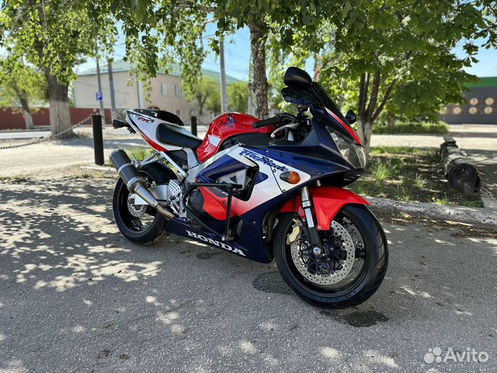 Honda cbr 929 rr FireBlade