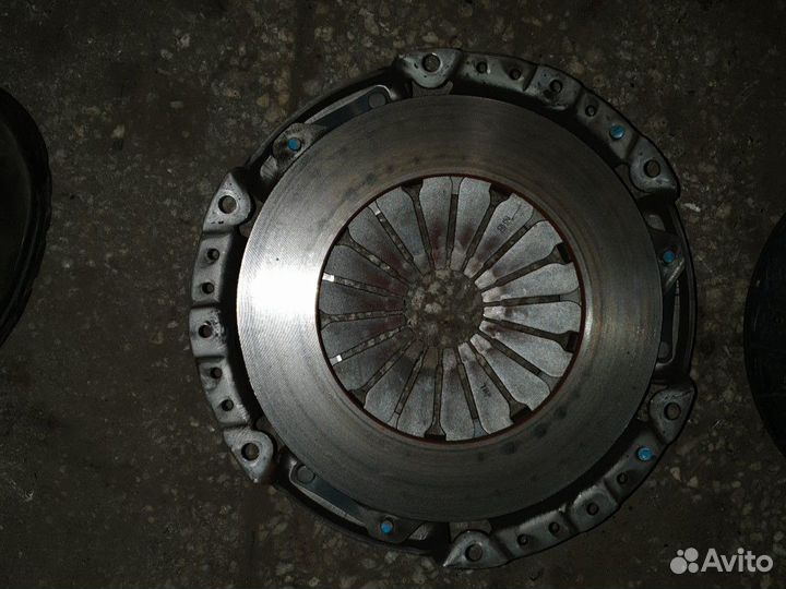 Комплект сцепления Ниссан Примера P10 диск + корзи