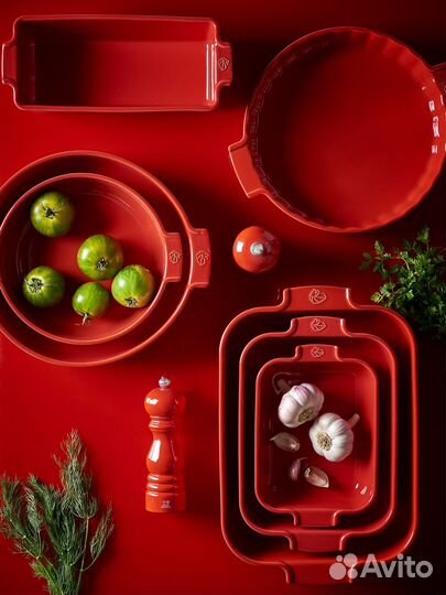 Peugeot Red 1,4л, 25х15,5см, красная