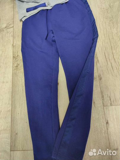 Продам спортивный костюм