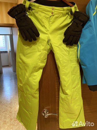 Спортивный лыжный костюм