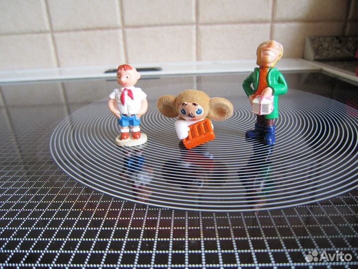 Игрушки из киндера