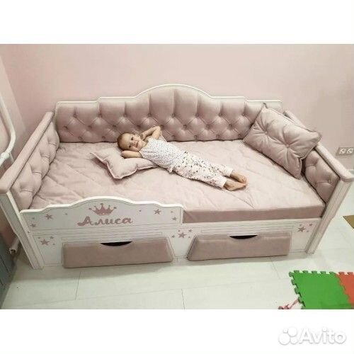 Кровать детская с каретной стяжкой