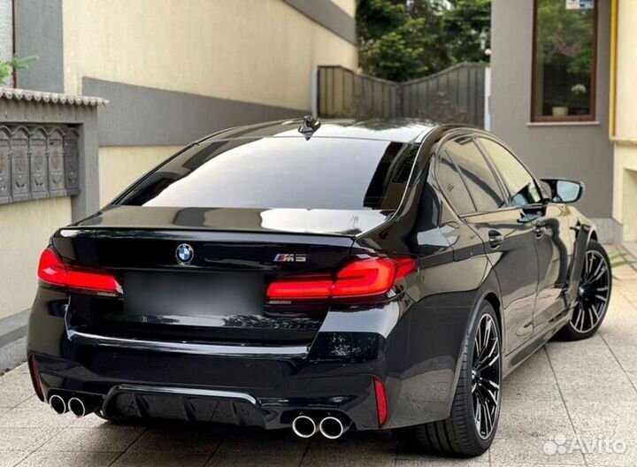 В разборе BMW M5