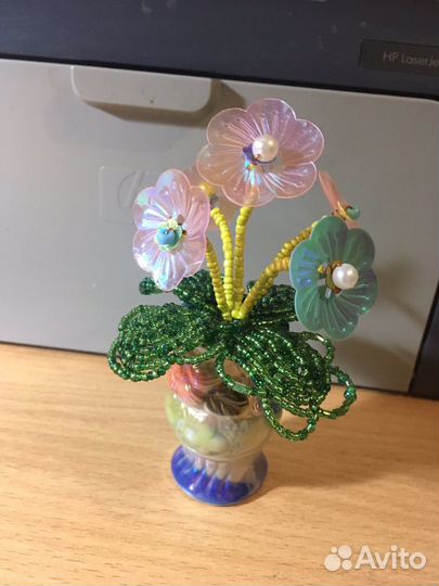 Цветок из бисера
