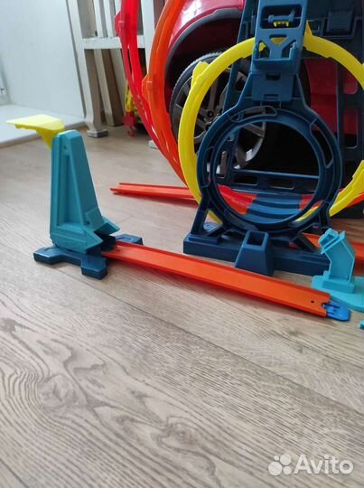 Hot wheels трек