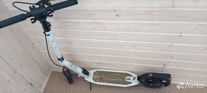 Самокат Городской scooter Городской Disc белый,200