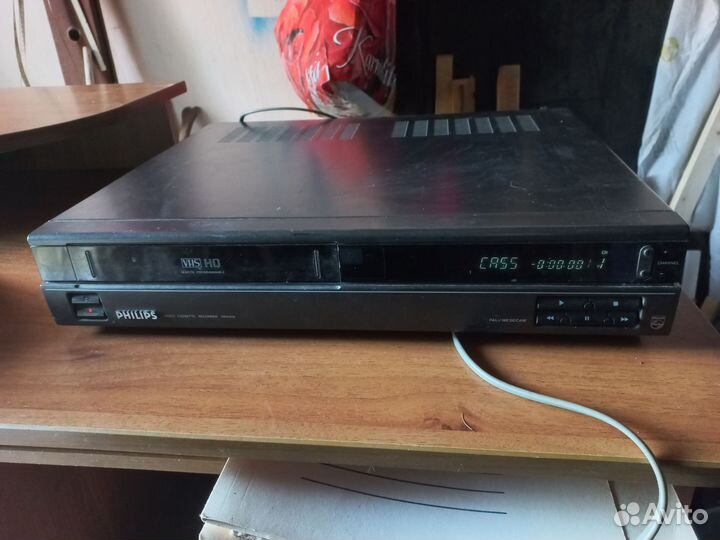 Видеомагнитофон philips