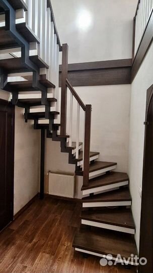 Металлическая лестница
