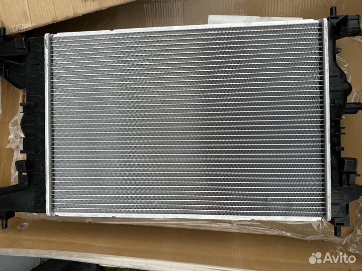 Радиатор охлаждения opel astra cruze