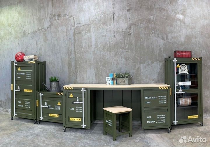 Письменный стол