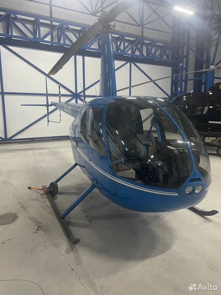 Robinson 44 R l, остаток 1480 часов и 8 лет